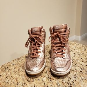 NIKE Women's Rose Gold Dunk Sky HI Cut Shoes